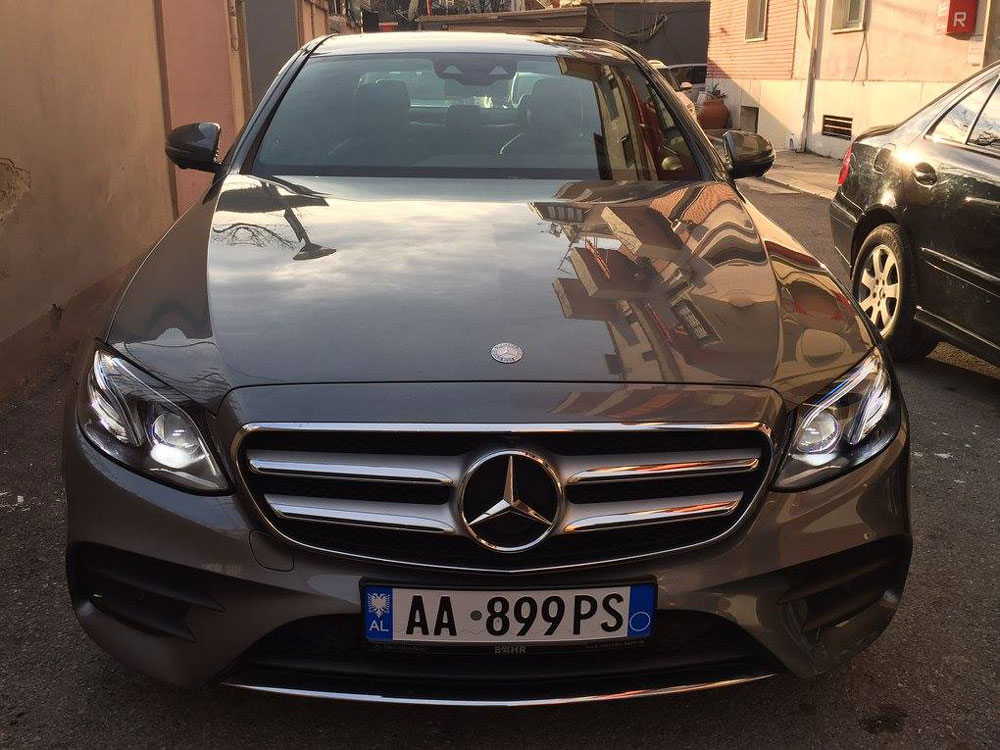 Mercedes-BENZ E-Class 2.2